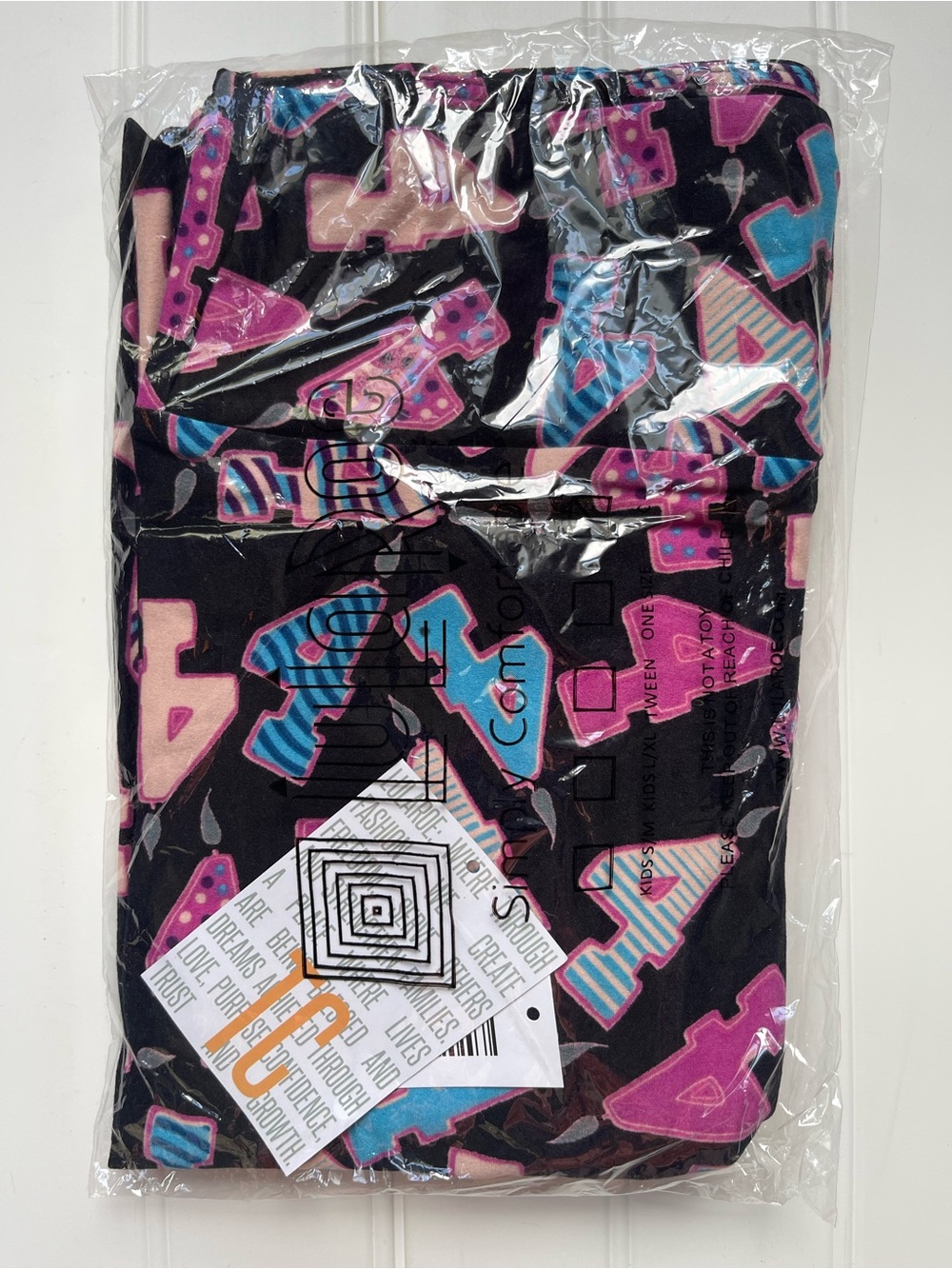 New LuLaRoe Tall & Curvy (12-18) #4 Birthday Leggings